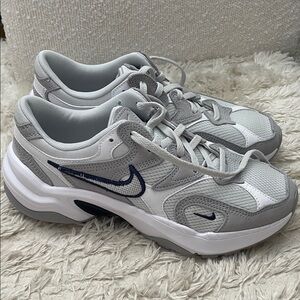 Nike AL8 Sneaker